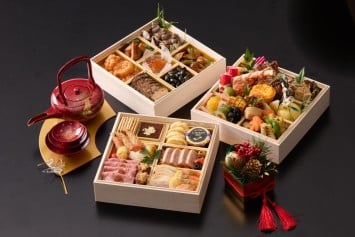 11/1より予約開始【数量限定・要予約】おせち「迎春」華やぎの和洋中三段重