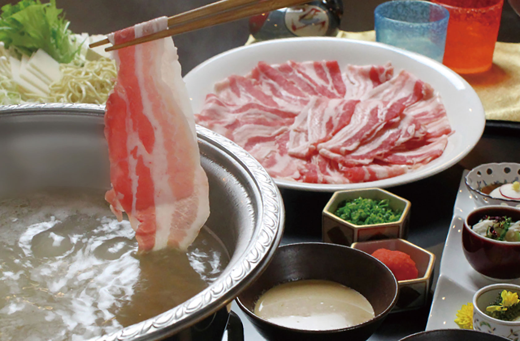 土・日　●あぐー豚のしゃぶしゃぶ