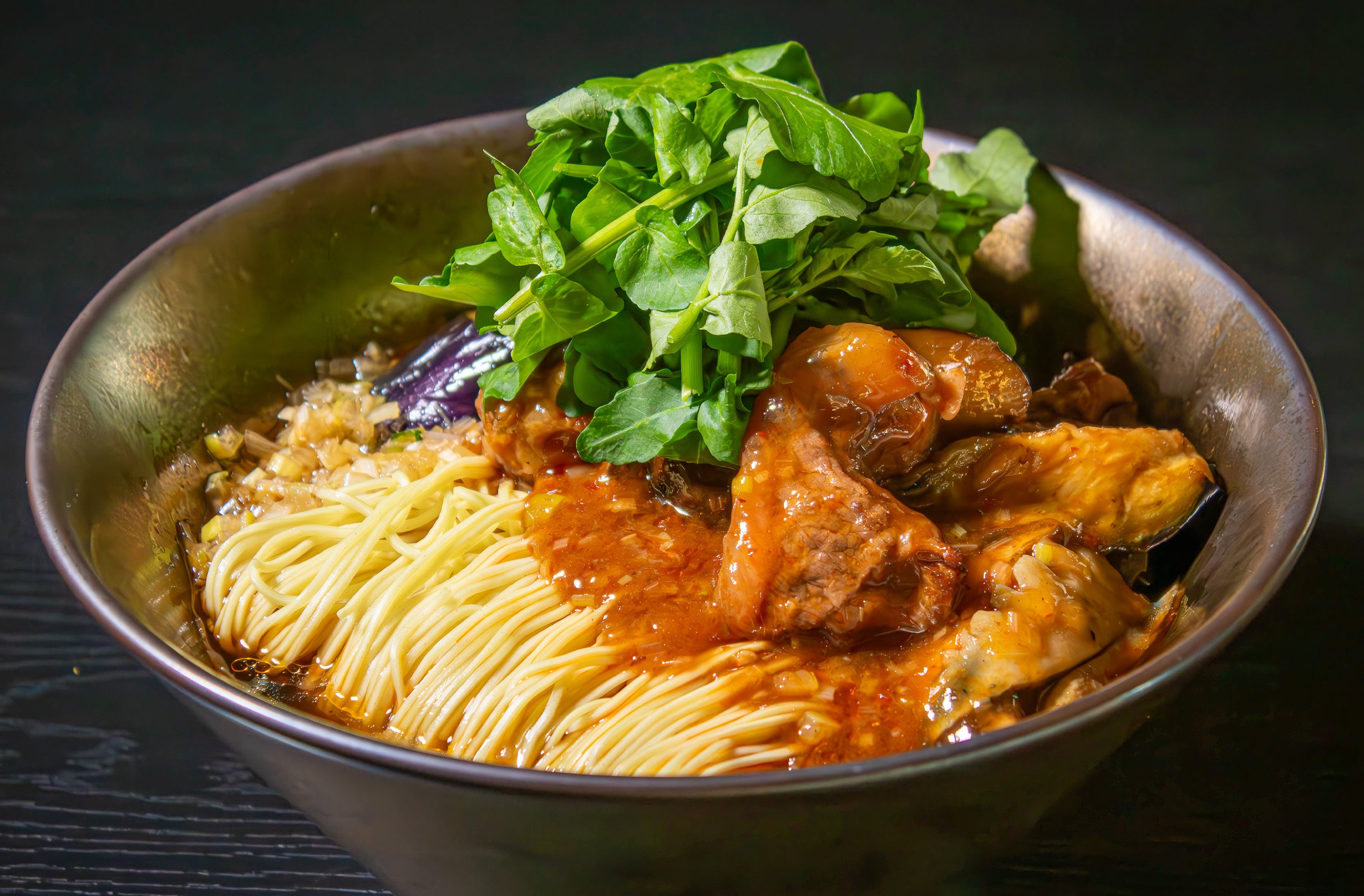 なんじょう和牛と太田さんクレソンのピリ辛汁ソバ