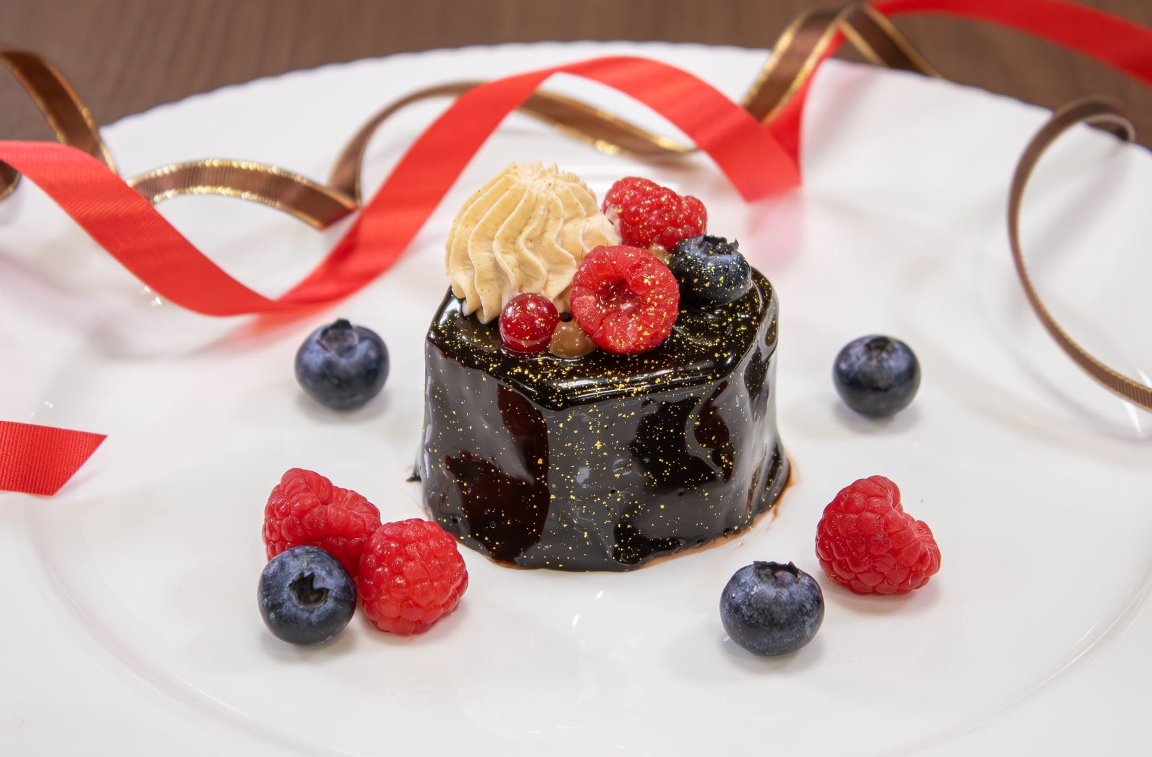 バレンタインデーの季節を彩る特別なスイーツ「ショコラ・フランボ」